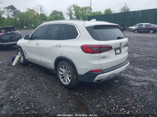 2020 BMW X5 5UXCR6C02L9C34868 Photo 2
