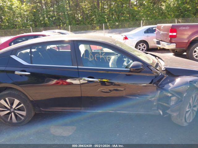 1N4BL4DW2MN309263 Nissan Altima Sv Intelligent Awd