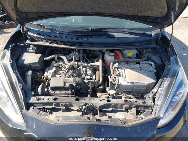 Toyota Prius C Three 2018 JTDKDTB34J1606967 Image 10