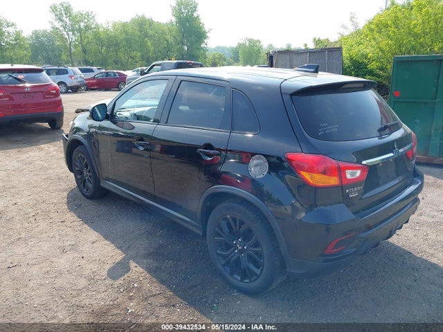 JA4AR3AU3JU016114 Mitsubishi Outlander Sport 2.0 Le