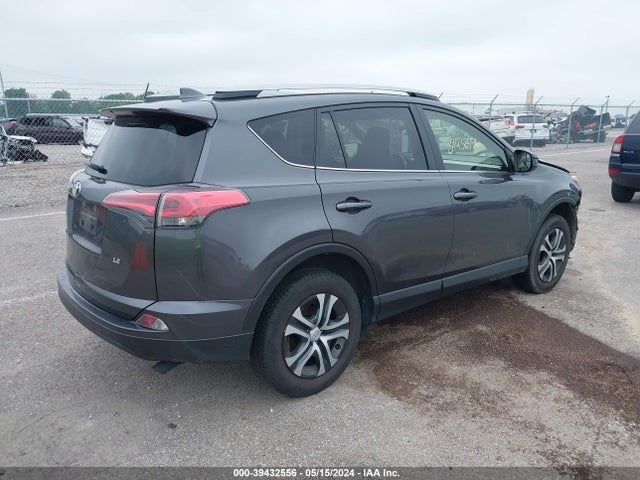 Toyota RAV4 LE 2018 JTMZFREV0JJ749925 Image 4