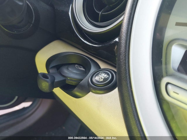 2009 MINI COOPER S CLUBMAN WMWMM33569TP91612 Photo 10