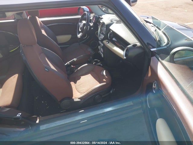 2009 MINI COOPER S CLUBMAN WMWMM33569TP91612 Photo 4