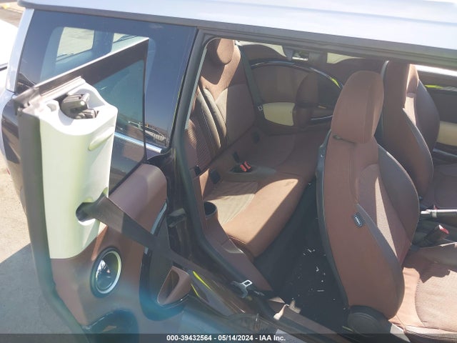 2009 MINI COOPER S CLUBMAN WMWMM33569TP91612 Photo 7