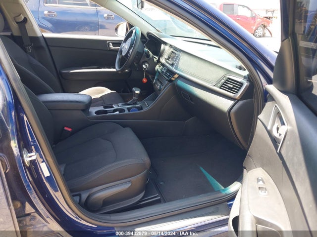 KIA Optima Lx 2017 5XXGT4L31HG130284 Image 5