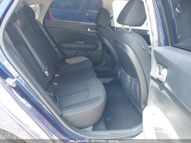 KIA Optima Lx 2017 5XXGT4L31HG130284 Image 8
