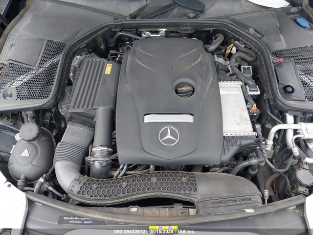 55SWF4JB1HU233980 Mercedes-Benz C 300 Luxury/sport