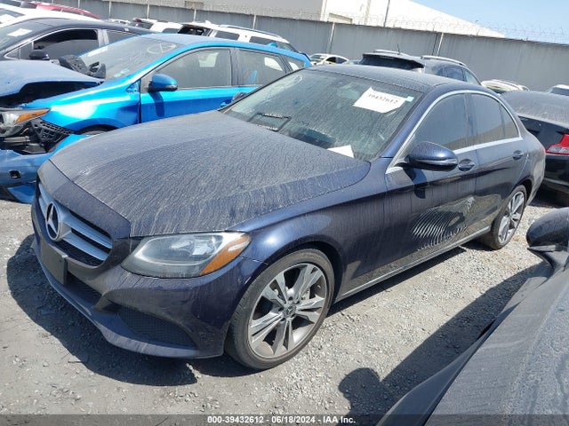 55SWF4JB1HU233980 Mercedes-Benz C 300 Luxury/sport