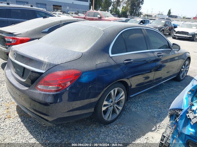 55SWF4JB1HU233980 Mercedes-Benz C 300 Luxury/sport