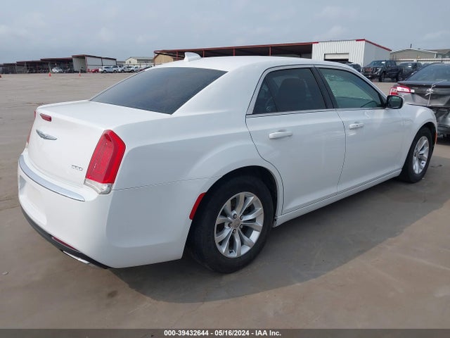 2C3CCAAG9FH830331 Chrysler 300 Limited