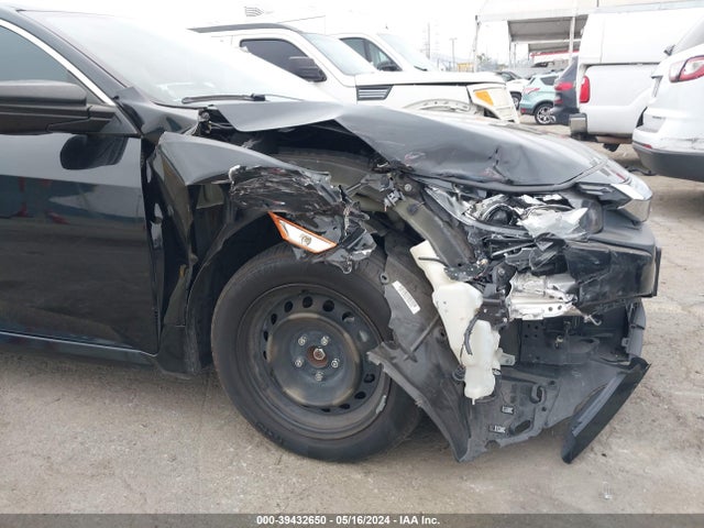 Honda Civic Lx 2018 2HGFC2F59JH558296 Image 6