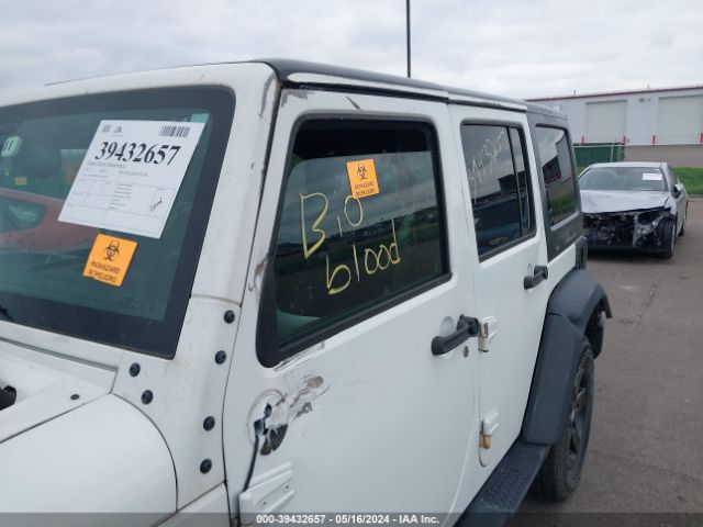 1C4BJWDG2HL624375 Jeep Wrangler Unlimited Sport 4x4