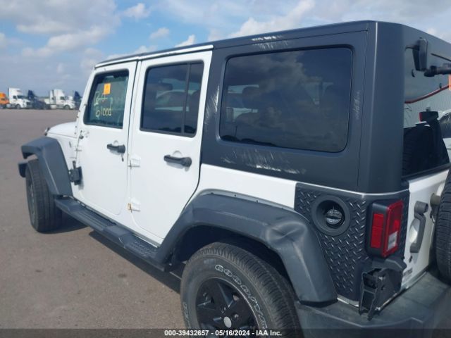 1C4BJWDG2HL624375 Jeep Wrangler Unlimited Sport 4x4