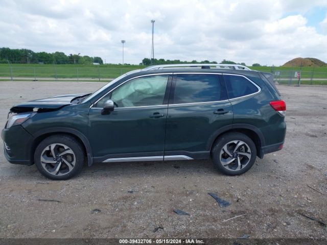 JF2SKARCXNH526068 Subaru Forester Touring
