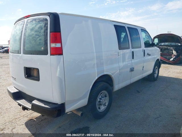 Chevrolet Express 2500 Work Van 2015 1GCWGFCG5F1260897 Image 4