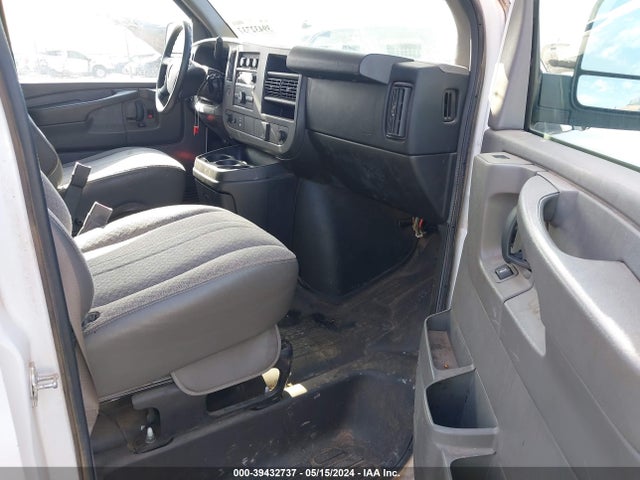 Chevrolet Express 2500 Work Van 2015 1GCWGFCG5F1260897 Image 5