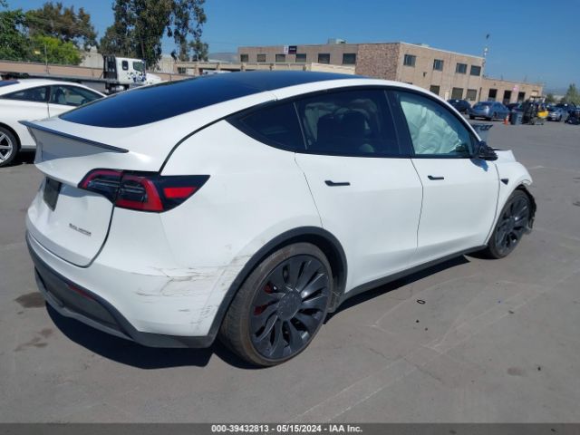 2023 TESLA MODEL Y 7SAYGDEF1PF737791 Photo 3