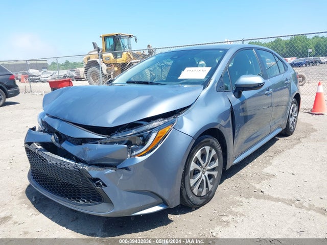 Toyota Corolla Hybrid Le 2022 JTDEAMDE1N3001230 Image 2