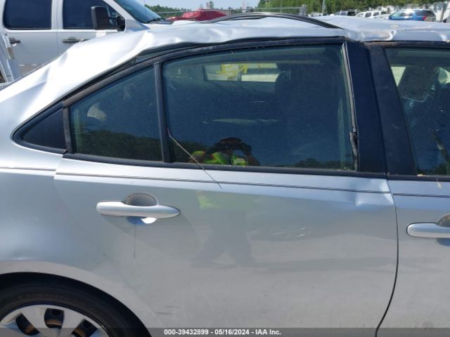 JTDEPRAE1LJ092413 Toyota COROLLA LE