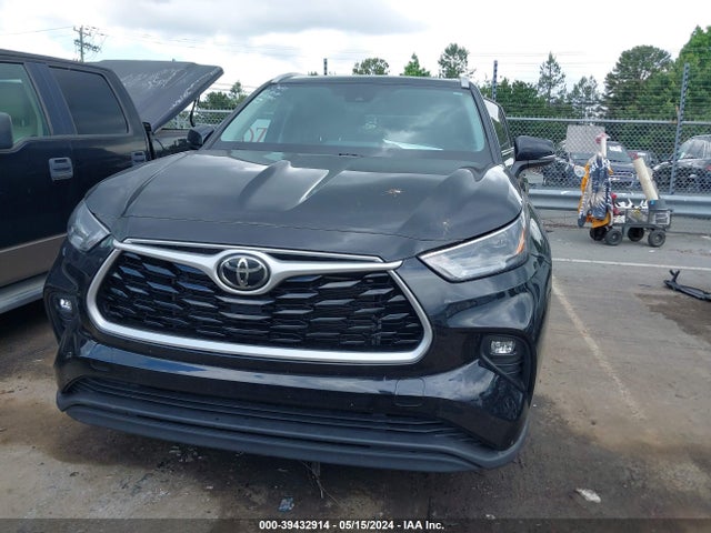Toyota Highlander Xle 2022 5TDGZRAH1NS553435 Image 13