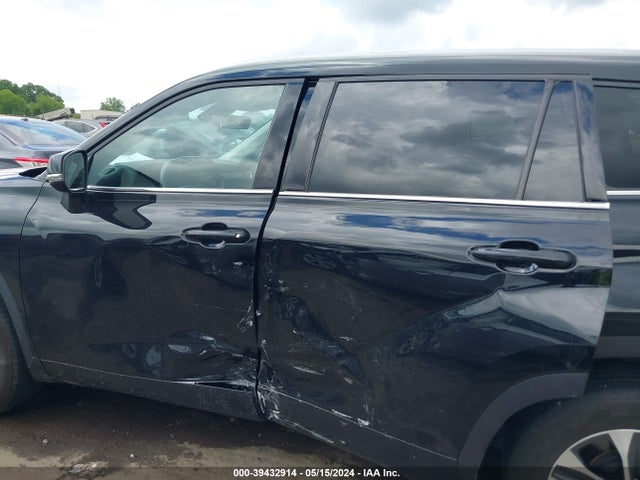 Toyota Highlander Xle 2022 5TDGZRAH1NS553435 Image 15
