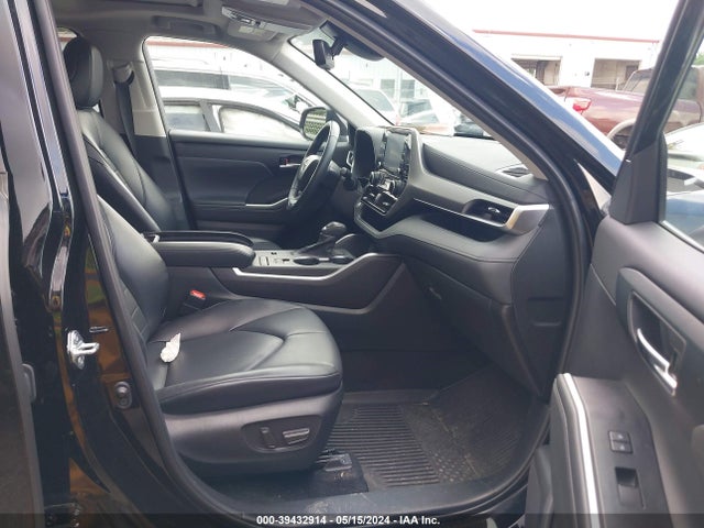 Toyota Highlander Xle 2022 5TDGZRAH1NS553435 Image 5