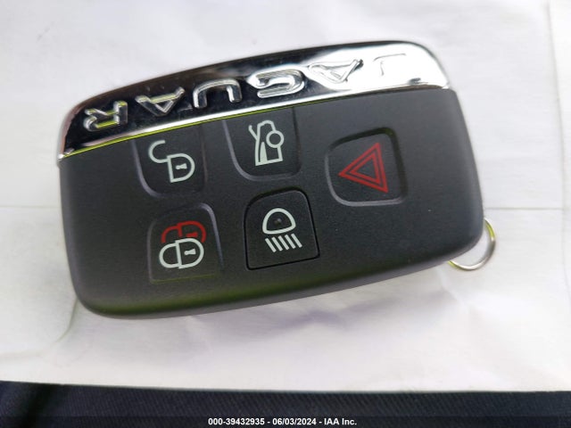 2015 JAGUAR XF SAJWA0FS3FPU87616 Photo 10