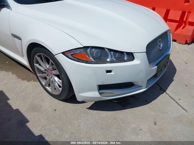 2015 JAGUAR XF SAJWA0FS3FPU87616 Photo 5