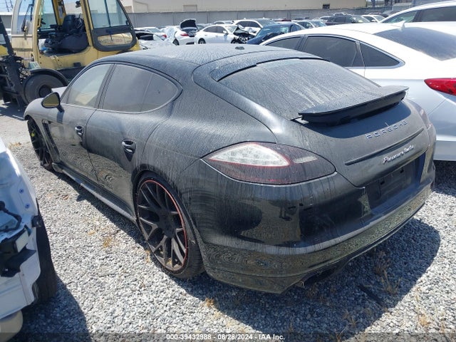 2010 PORSCHE PANAMERA WP0AC2A79AL091255 Photo 2