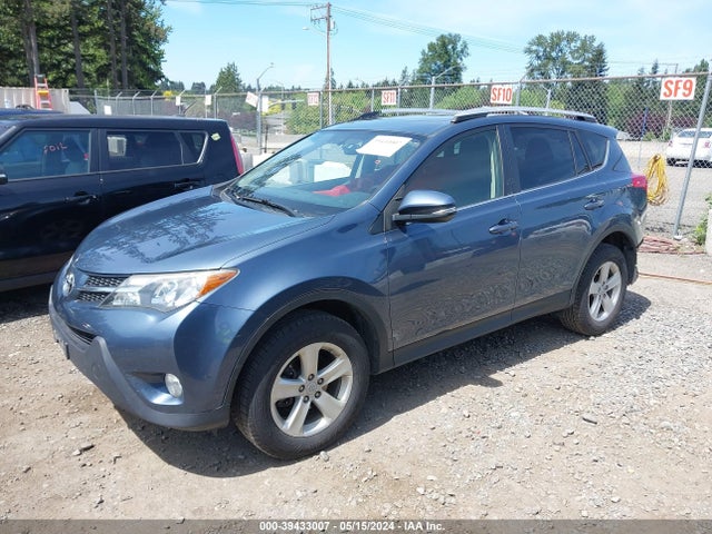 Toyota Rav4 Xle 2014 JTMRFREV1ED065793 Image 2