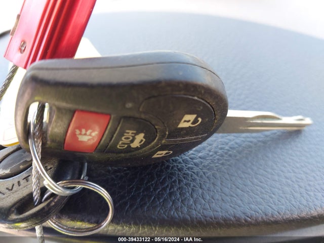 2014 NISSAN SENTRA S VIN: 3N1AB7AP3EY242123