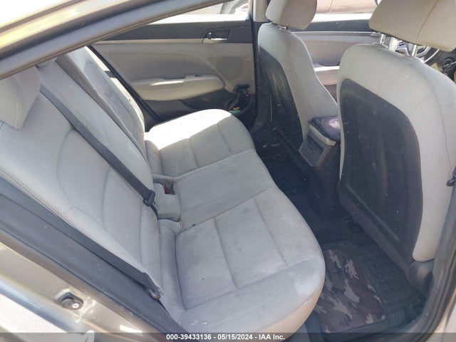 Hyundai ELANTRA SE 2017 KMHD74LF4HU081783 Image 8