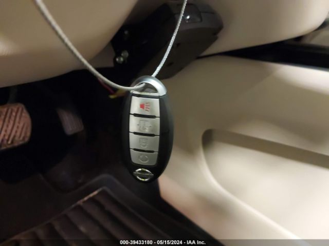 5N1DR2MMXJC604683 Nissan Pathfinder Sl