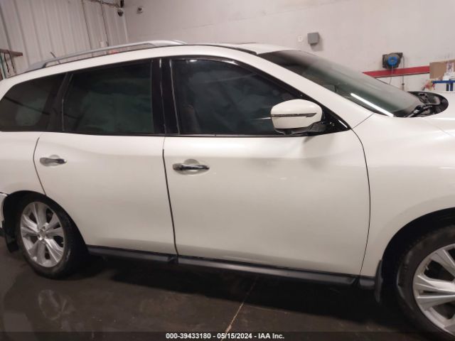 5N1DR2MMXJC604683 Nissan Pathfinder Sl