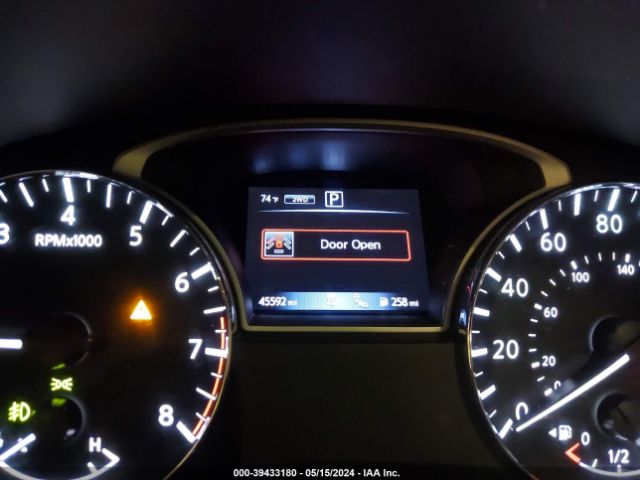 5N1DR2MMXJC604683 Nissan Pathfinder Sl