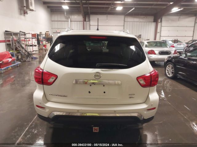 5N1DR2MMXJC604683 Nissan Pathfinder Sl