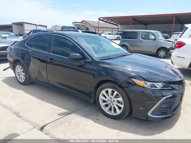 Toyota CAMRY LE 2021 4T1C11AK6MU480443 main image