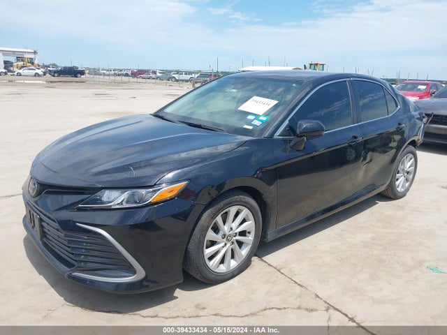 Toyota CAMRY LE 2021 4T1C11AK6MU480443 Image 2