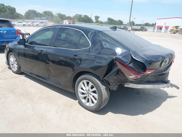Toyota CAMRY LE 2021 4T1C11AK6MU480443 Image 3