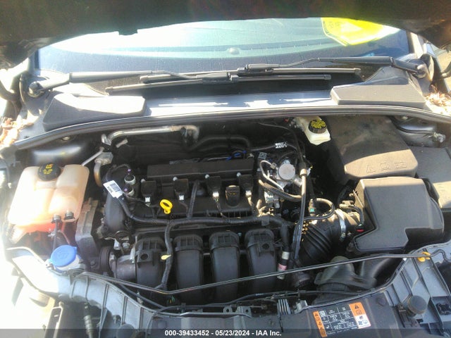 Ford FOCUS SE 2017 1FADP3F23HL304883 Image 10