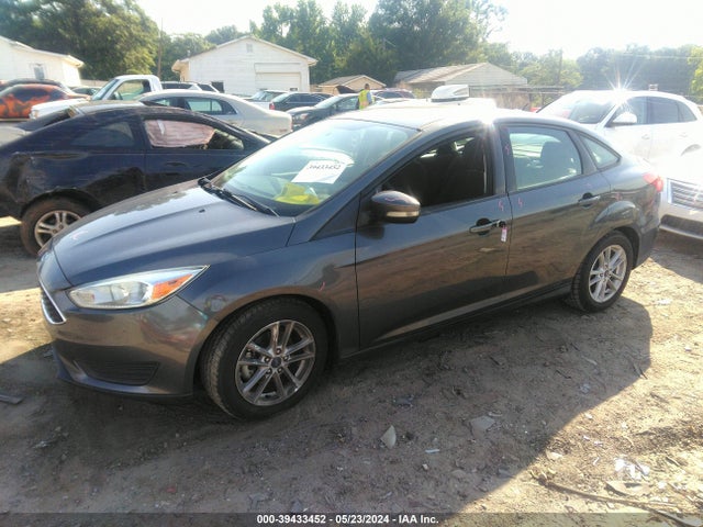 Ford FOCUS SE 2017 1FADP3F23HL304883 Image 2
