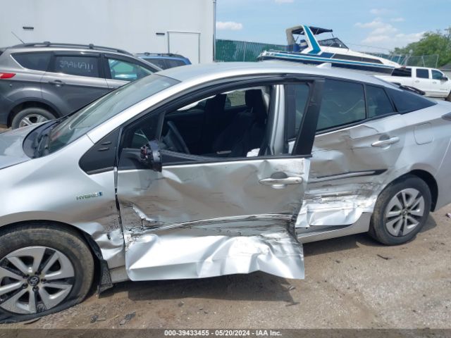 JTDKBRFU0G3506972 Toyota Prius Two