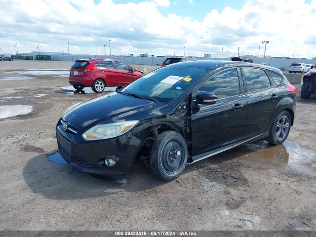 Ford FOCUS SE 2014 1FADP3K29EL293440 Image 2
