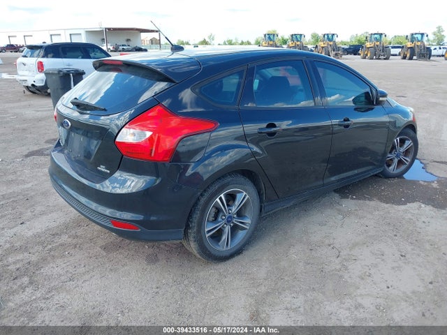 Ford FOCUS SE 2014 1FADP3K29EL293440 Image 4