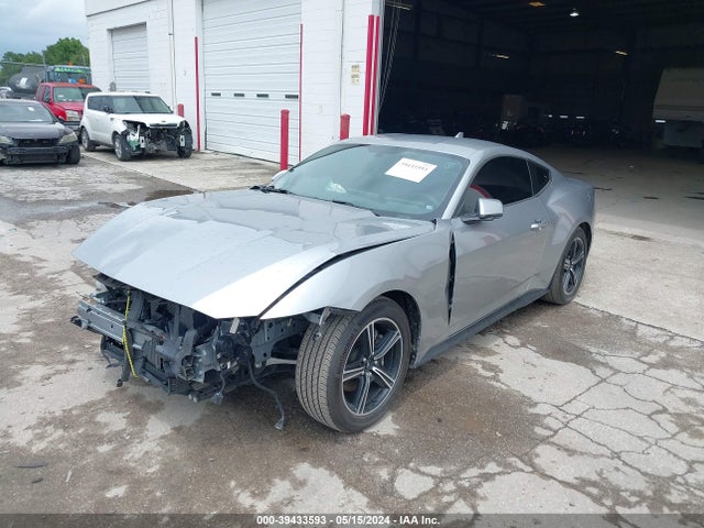 Ford Mustang Ecoboost Fastback 2024 1FA6P8TH6R5106478 Image 2