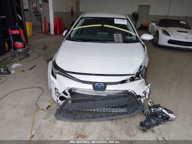 Toyota Corolla Hybrid Le 2022 JTDEAMDE2N3003178 Image 13