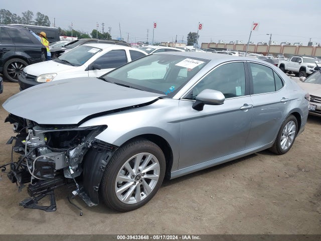 Toyota CAMRY LE 2023 4T1C11AKXPU833609 Image 2