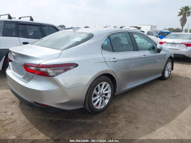 Toyota CAMRY LE 2023 4T1C11AKXPU833609 Image 4
