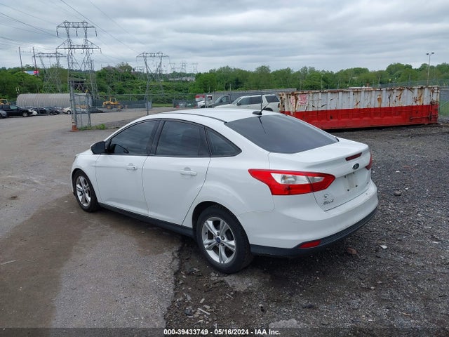Ford FOCUS SE 2014 1FADP3F24EL257522 Image 3