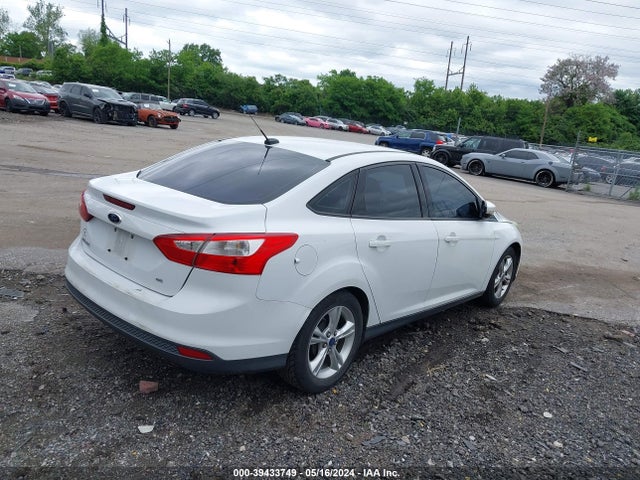 Ford FOCUS SE 2014 1FADP3F24EL257522 Image 4